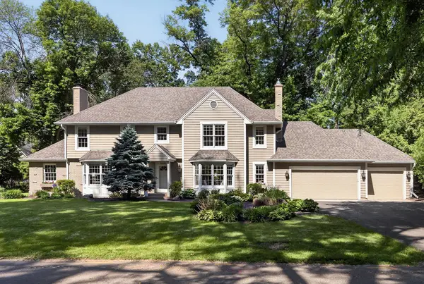 6608 Mohawk TRL, Edina, MN 55439