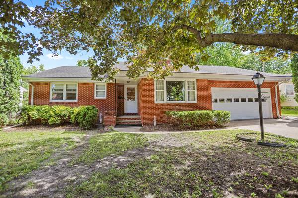 216 8th AVE SE, Waseca, MN 56093