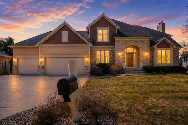 7628 Auto Club CIR, Bloomington, MN 55438
