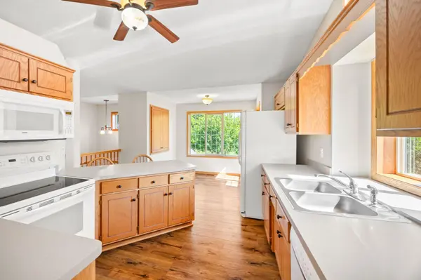 488 Thomas AVE, Shakopee, MN 55379
