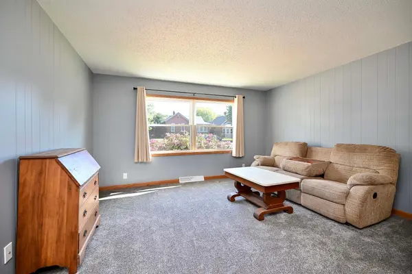 501 E Howard (10th) ST, Winona, MN 55987