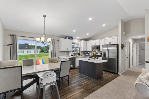 1333 Oak Ridge ST, Hanover, MN 55341