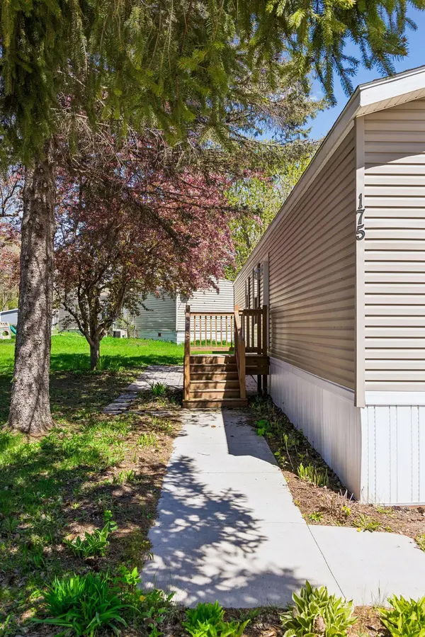 175 Highview Circle, Watertown, MN 55388