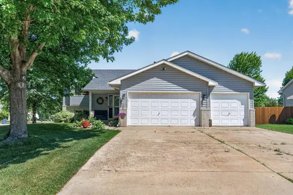 1831 73rd ST, Hugo, MN 55038