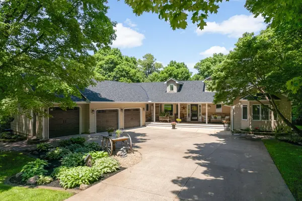 14310 River Crest DR, Rogers, MN 55374