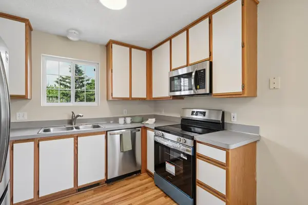 9062 Terra Verde TRL, Eden Prairie, MN 55347