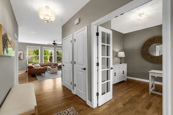 3582 Springwood PATH, Eagan, MN 55123