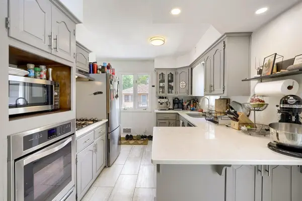 2550 Aldine ST, Roseville, MN 55113
