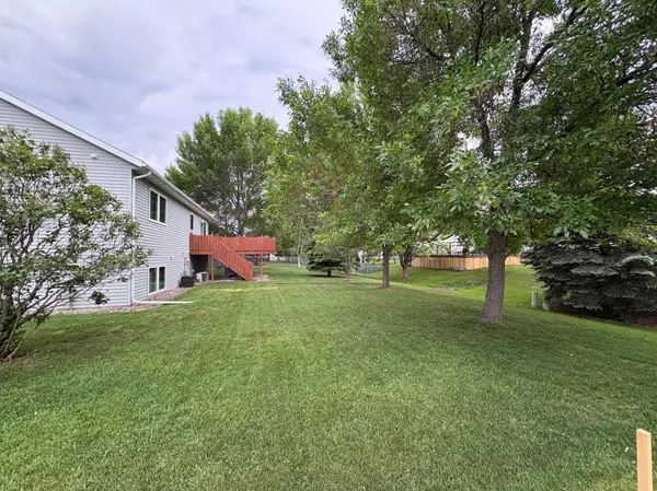1907 33rd ST S, Moorhead, MN 56560