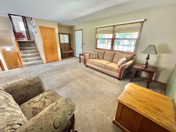 906 Birch ST, Marshall, MN 56258