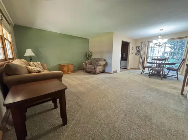 906 Birch ST, Marshall, MN 56258