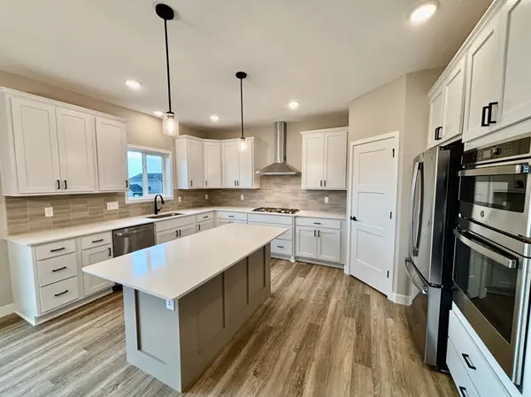 901 Kepler AVE NE, Hanover, MN 55341