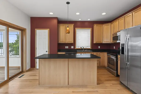 5153 Yuma LN N, Plymouth, MN 55446