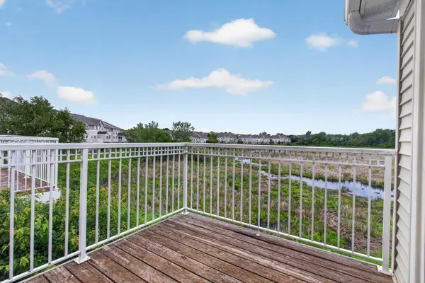 5153 Yuma LN N, Plymouth, MN 55446
