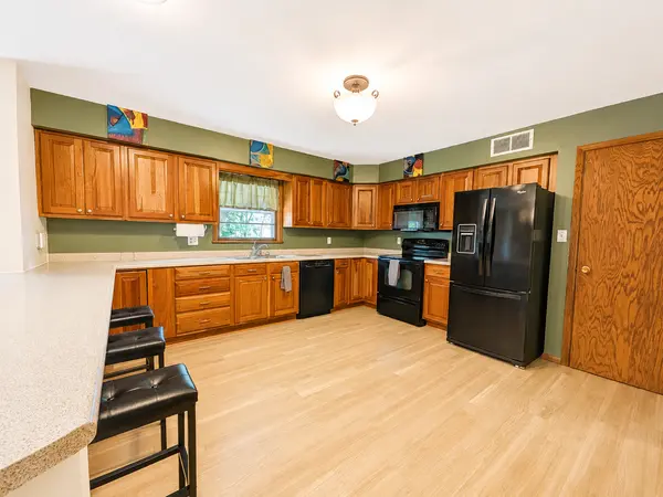 1919 5th AVE NW, Austin, MN 55912