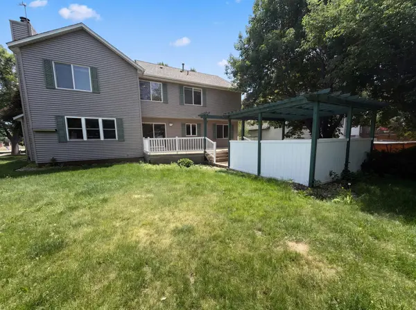 9394 71st Bay S, Cottage Grove, MN 55016