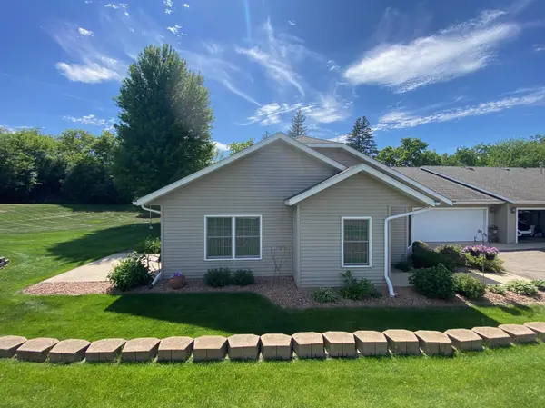 1503 Highview TRL #6, Albert Lea, MN 56007