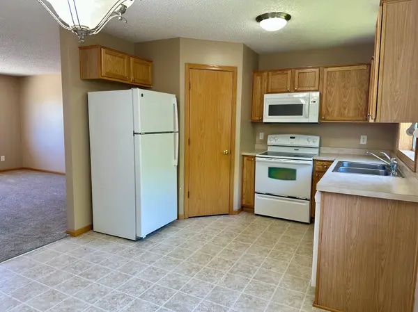 6960 91st ST NE, Monticello, MN 55362