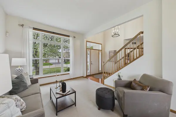 2409 Golf DR, Woodbury, MN 55129