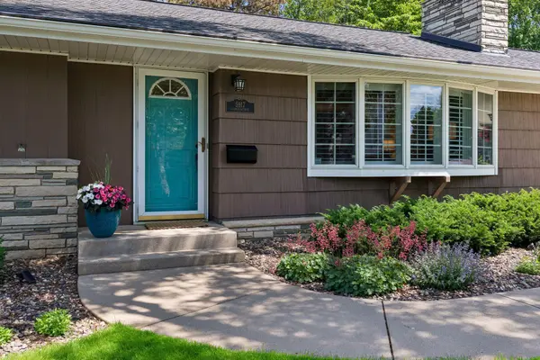 5917 Grimes AVE S, Edina, MN 55424