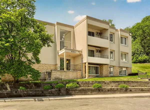 362 Elton Hills DR NW #36, Rochester, MN 55901