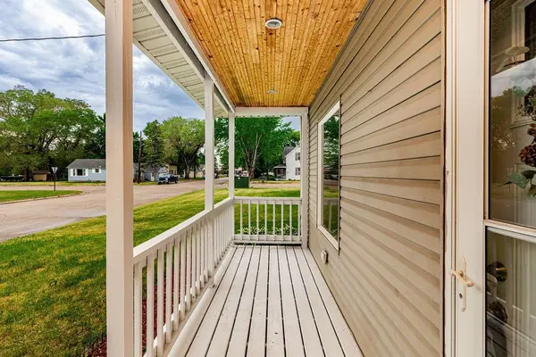 414 2nd ST NW, Barnesville, MN 56514