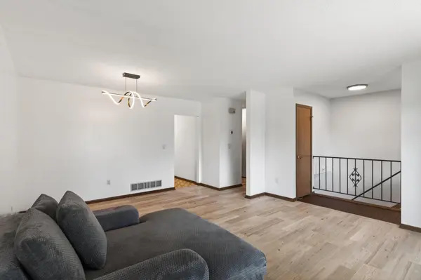 1631 Woodbridge ST, Saint Paul, MN 55117