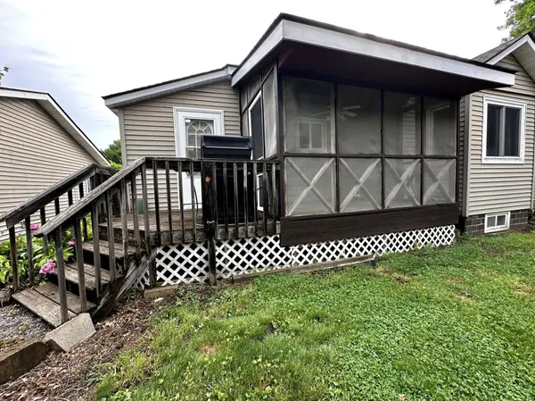 415 N 6th ST, Marshall, MN 56258
