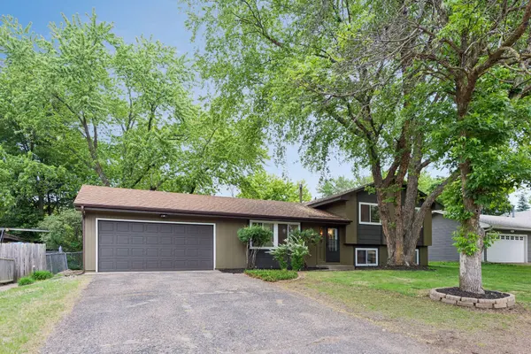 1083 126th LN NE, Blaine, MN 55434