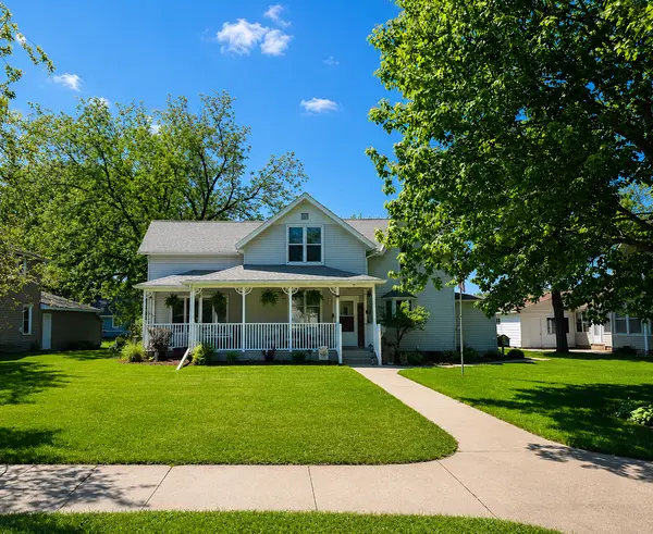 40 Spring ST,  Kenyon,  MN 55946