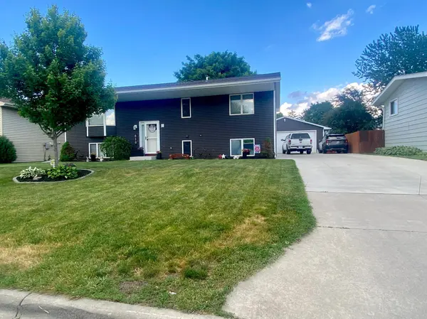 610 3rd AVE SE, Stewartville, MN 55976