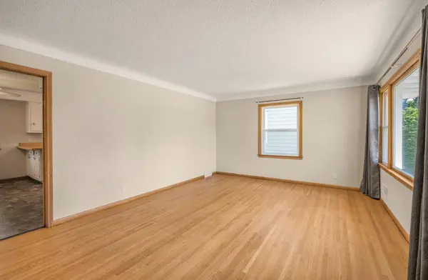 1140 Charlton ST, West Saint Paul, MN 55118