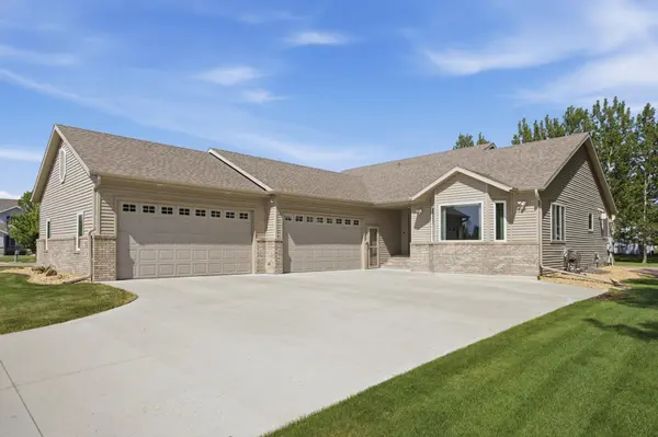 3653 N Sedona CT, West Fargo, ND 58078