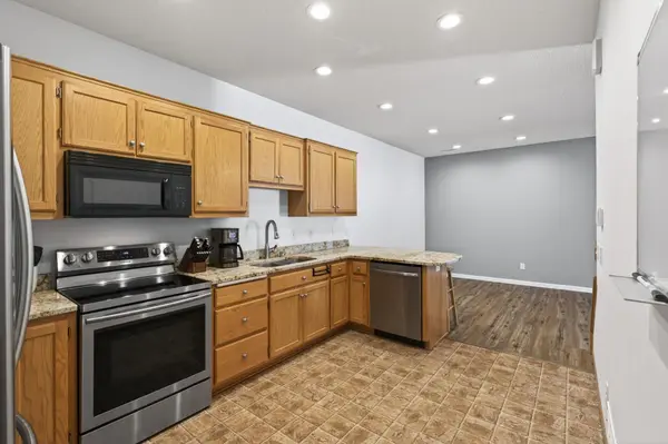 7823 W 145th ST, Savage, MN 55378