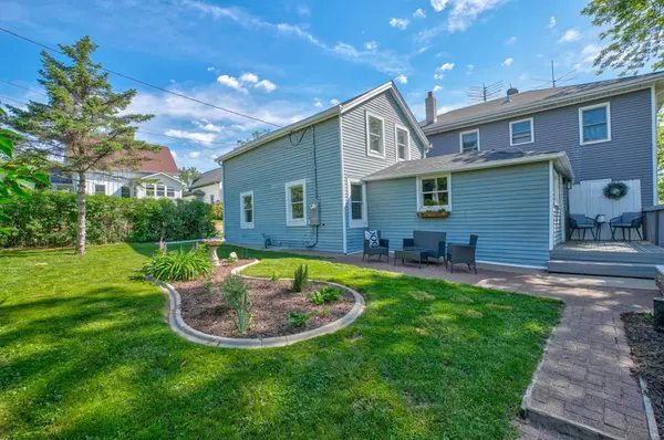 121 Cherry ST W, Stillwater, MN 55082