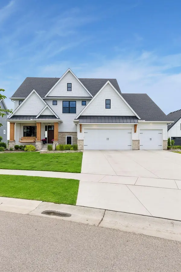 6356 Yuma LN N, Maple Grove, MN 55311