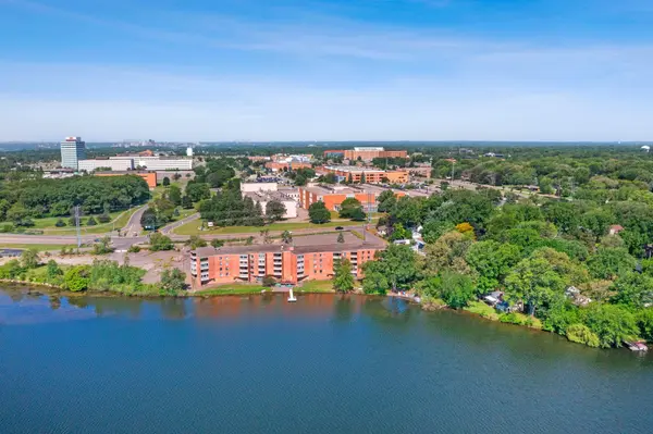 329 Geneva AVE N #204, Oakdale, MN 55128