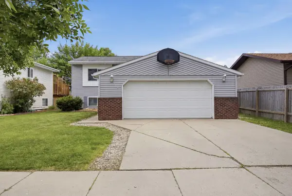 619 21st ST E, West Fargo, ND 58078