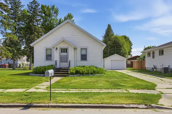 212 1st AVE SW,  Dilworth,  MN 56529