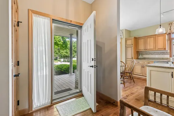 8967 Ferndale LN, Eden Prairie, MN 55347