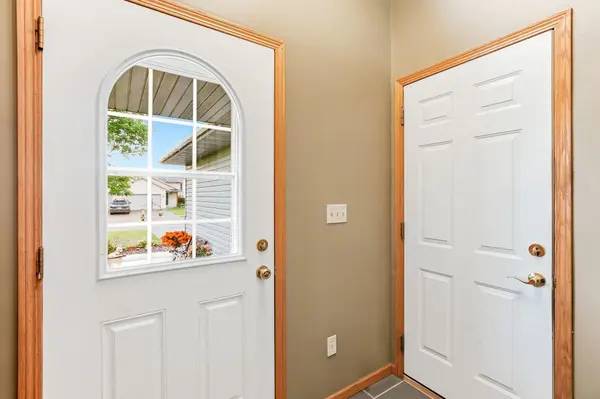 37888 Hawthorne AVE, North Branch, MN 55056