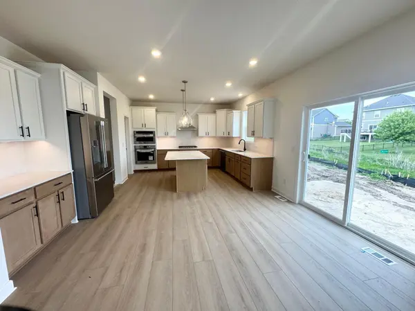 1913 Ravine RD, Carver, MN 55315