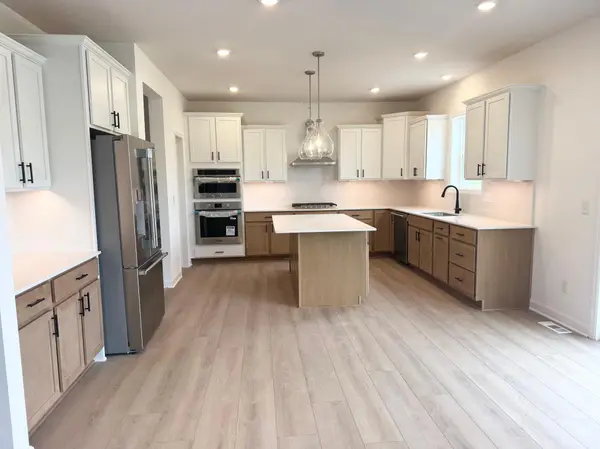 1913 Ravine RD, Carver, MN 55315