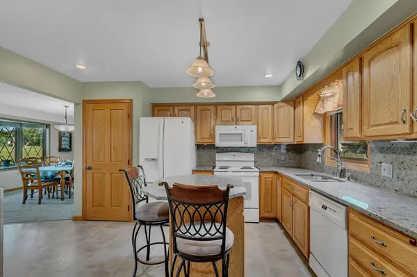 408 2nd ST S, Paynesville, MN 56362