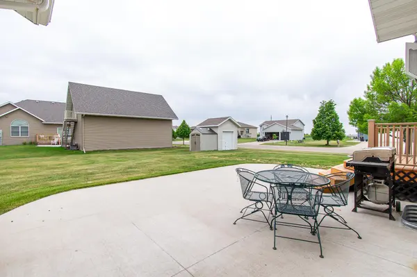 1172 Morningside CT, Casselton, ND 58012