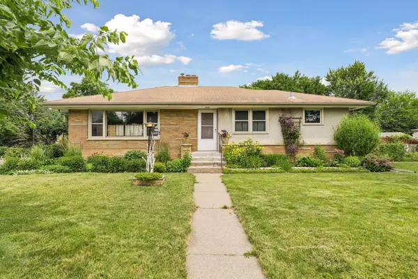 375 Jessamine AVE W, Saint Paul, MN 55117
