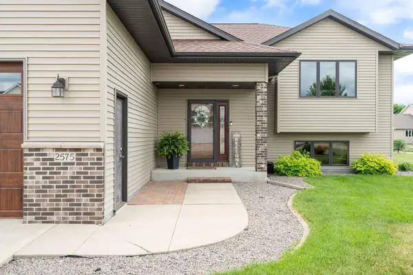 2575 Fox Hollow LN, Owatonna, MN 55060