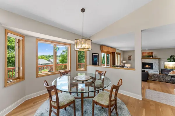 8649 Alisa LN, Chanhassen, MN 55317