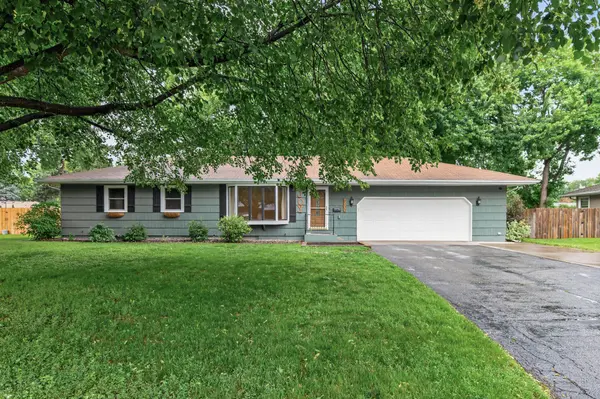 8000 Aster DR N, Brooklyn Park, MN 55428
