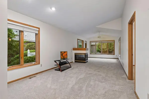 5677 Heather Ridge DR, Shoreview, MN 55126